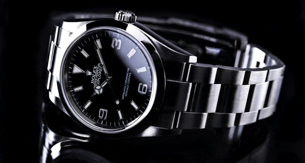 Rolex_Watch_on_Black_Background