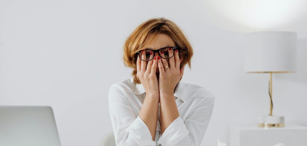 A_Woman_Feeling_Stress_at_Table A_Woman_Feeling_Stress_at_Table