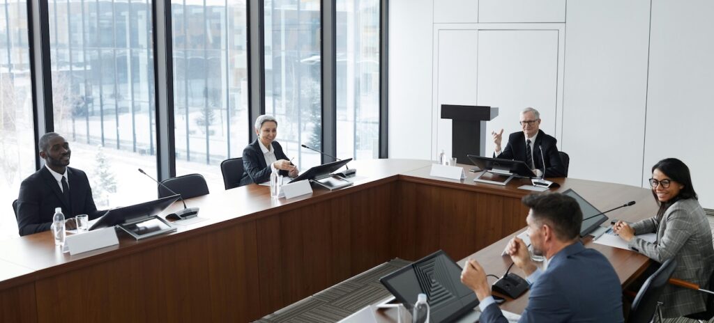 Business_Meeting_with_Executives Business_Meeting_with_Executives