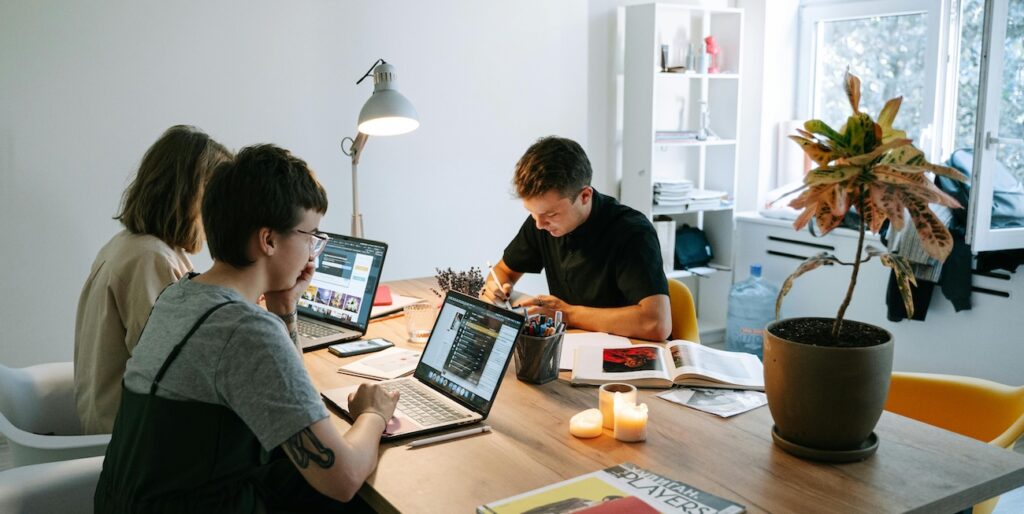 Colleagues Working Together Colleagues Working Together