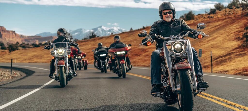Harley-Davidson_Riders_on_the_Road