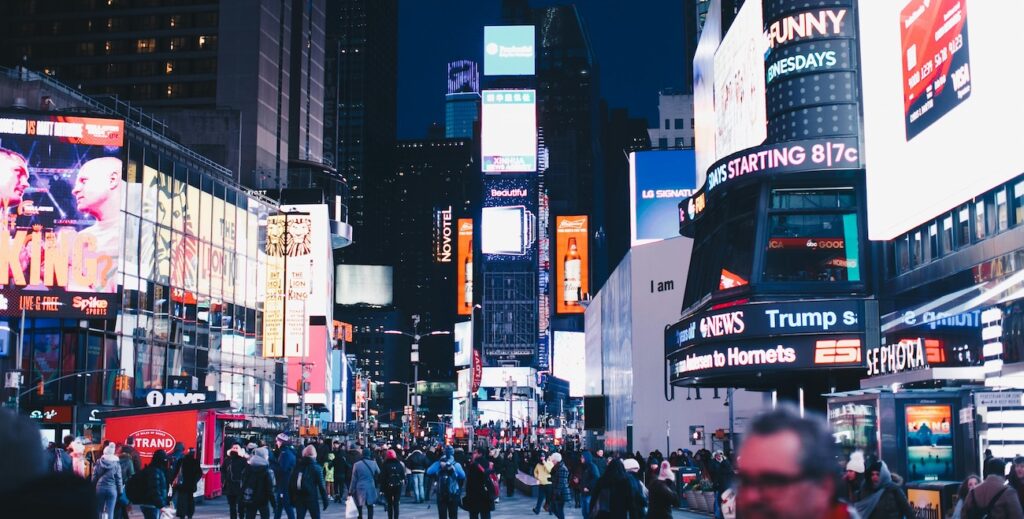 People Walks in Time Square People Walks in Time Square