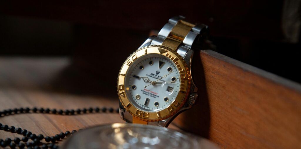 Rolex_Watch_on_Table Rolex_Watch_on_Table