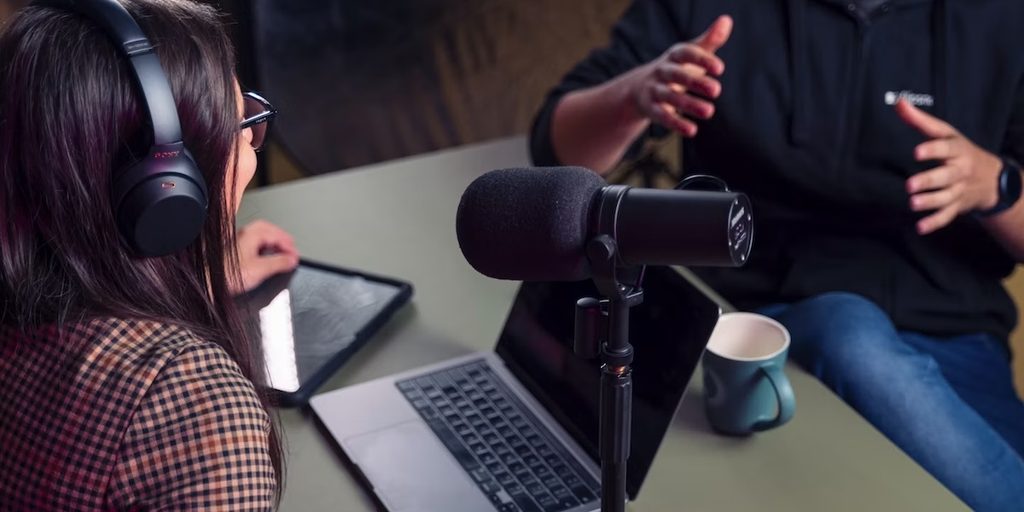 a woman give her opinion on podcast a woman give her opinion on podcast